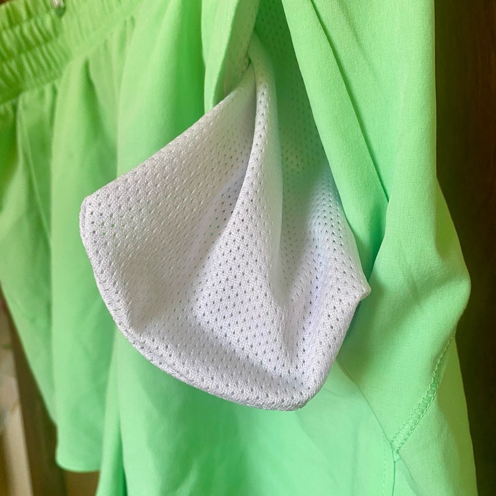 New Under Armour Play Up 3.0 Shorts. Size Large. Mint green. - Picture 6 of 8